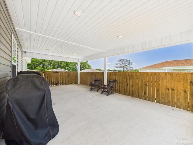 430 Morris Ave, Cantonment, FL 32533