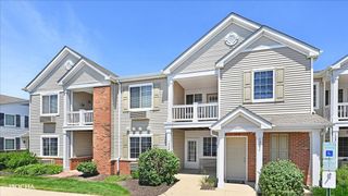 136 Bertram Drive B, Yorkville, IL 60560
