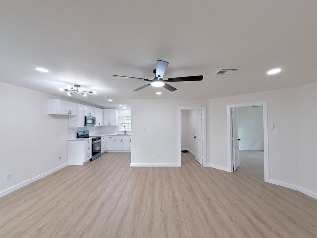 3418 Oleander Avenue, Texas City, TX 77590