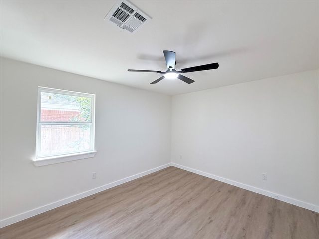 3418 Oleander Avenue, Texas City, TX 77590