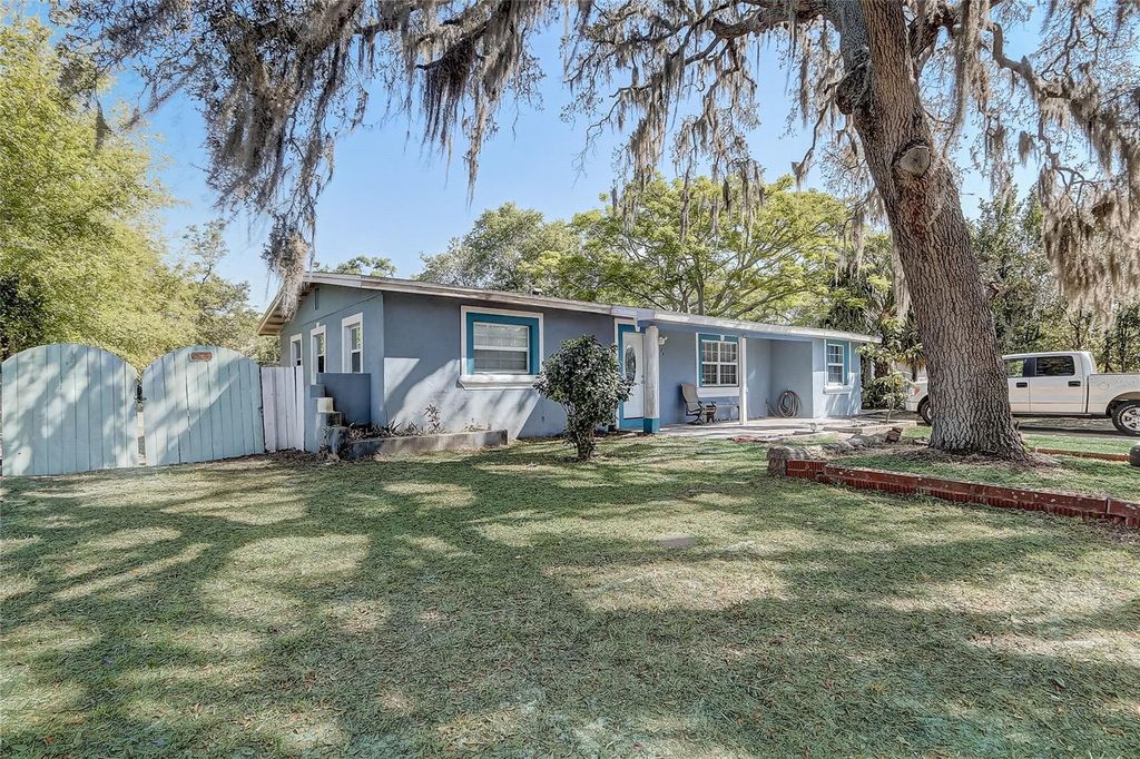 243 W MARTIN STREET, Apopka, FL 32712