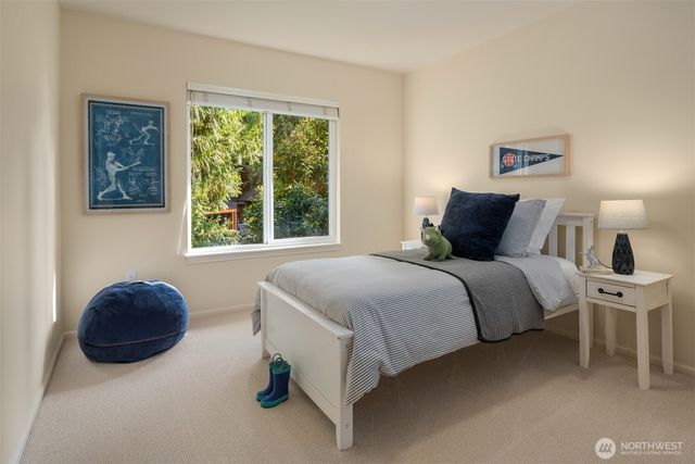 10647 Woodhaven Lane, Bellevue, WA 98004