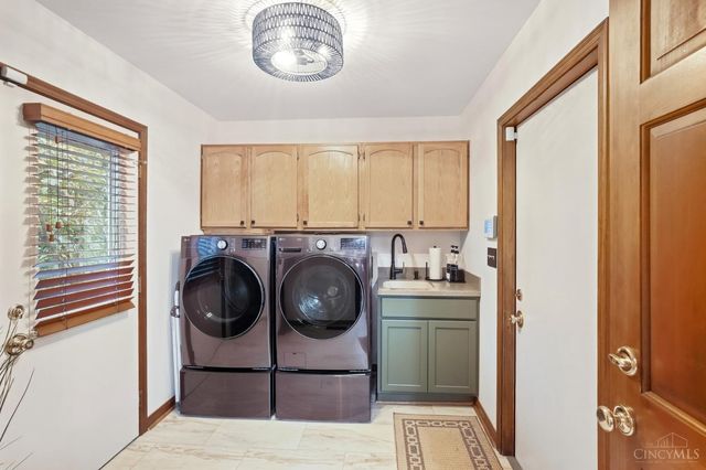 10033 Cliffwood Court, West Chester, OH 45241