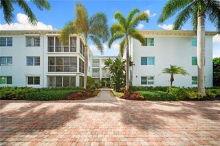 280 2nd AVE S 303, Naples, FL 34102