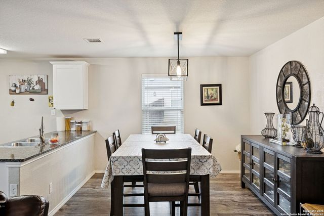 6915 Gino Valley, San Antonio, TX 78242