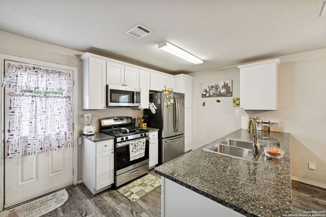 6915 Gino Valley, San Antonio, TX 78242