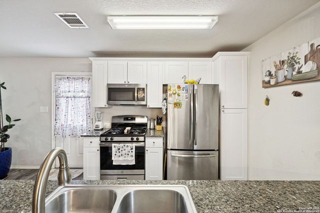 6915 Gino Valley, San Antonio, TX 78242