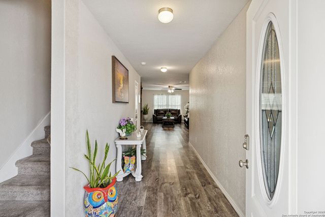 6915 Gino Valley, San Antonio, TX 78242