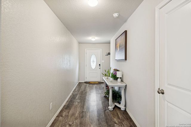 6915 Gino Valley, San Antonio, TX 78242
