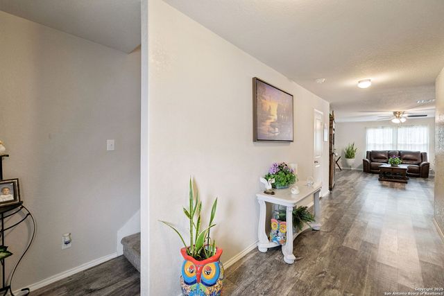 6915 Gino Valley, San Antonio, TX 78242