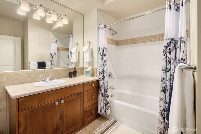 11801 Harbour Pointe Blvd #203, Mukilteo, WA 98275