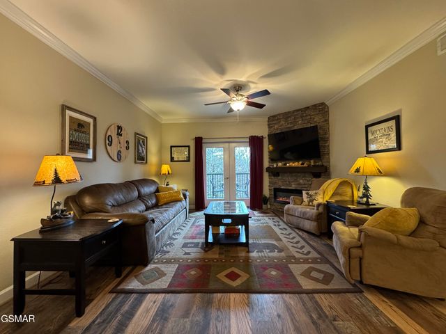 124 Plaza Drive, Pigeon Forge, TN 37863