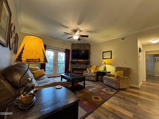 124 Plaza Drive, Pigeon Forge, TN 37863