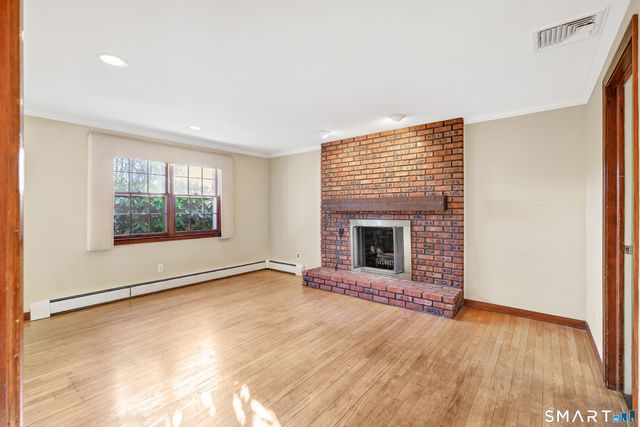 43 Limerick Road, Trumbull, CT 06611