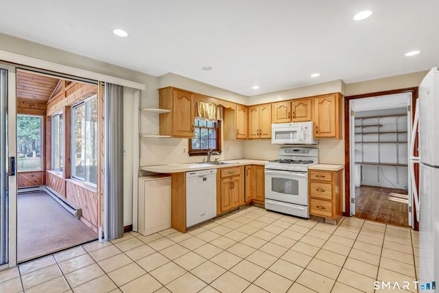 43 Limerick Road, Trumbull, CT 06611