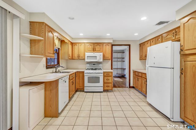 43 Limerick Road, Trumbull, CT 06611