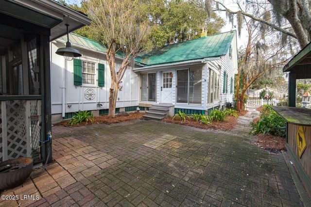 1003 London Avenue, Port Royal, SC 29935