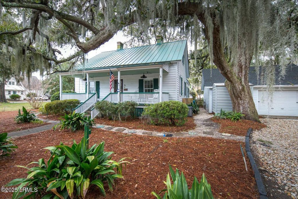 1003 London Avenue, Port Royal, SC 29935