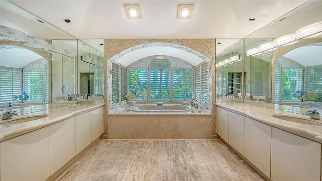 321 LOOKOUT POINT DRIVE, Osprey, FL 34229