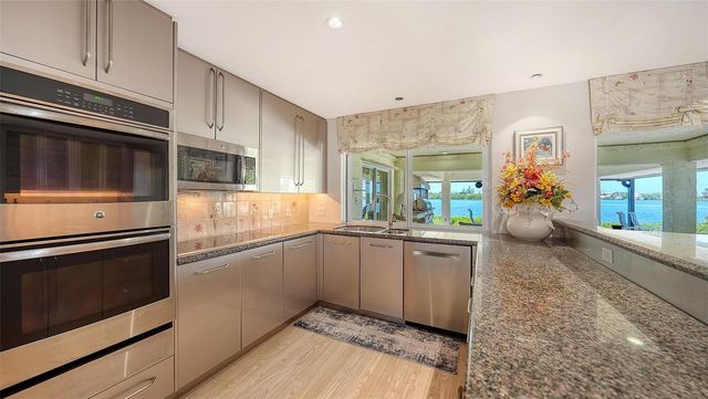 321 LOOKOUT POINT DRIVE, Osprey, FL 34229