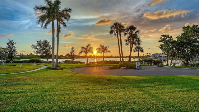 321 LOOKOUT POINT DRIVE, Osprey, FL 34229