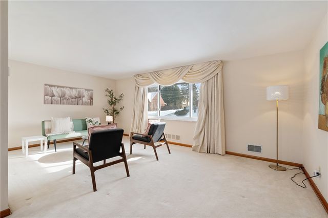 1156 W Point Ave, Brighton Heights, PA 15212