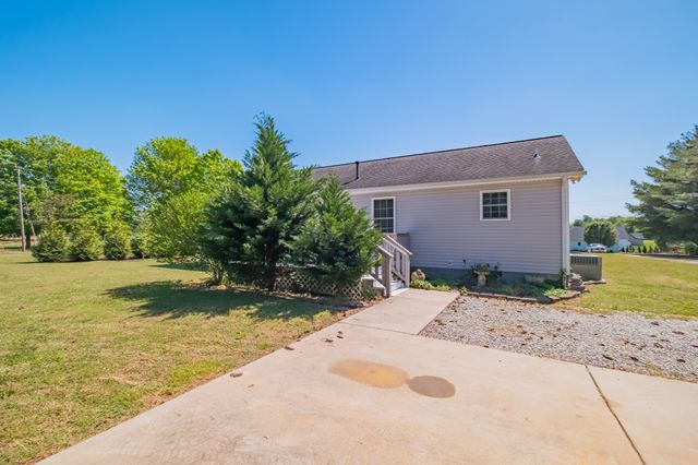1143 Tom Grissom Rd, Morrison, TN 37357