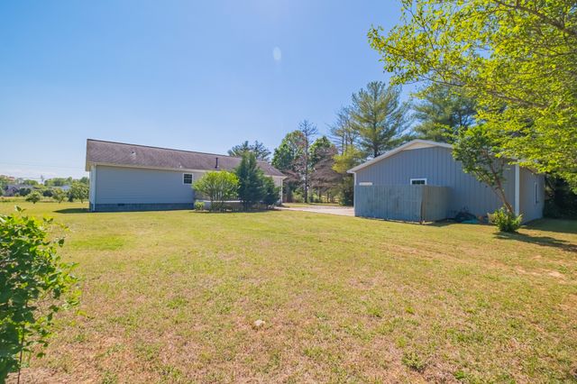 1143 Tom Grissom Rd, Morrison, TN 37357