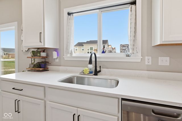 7323 Bailow Lane, Mccordsville, IN 46055