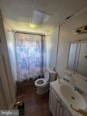 3072 CHANDLER DR, Morrisville, PA 19067