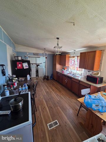 3072 CHANDLER DR, Morrisville, PA 19067