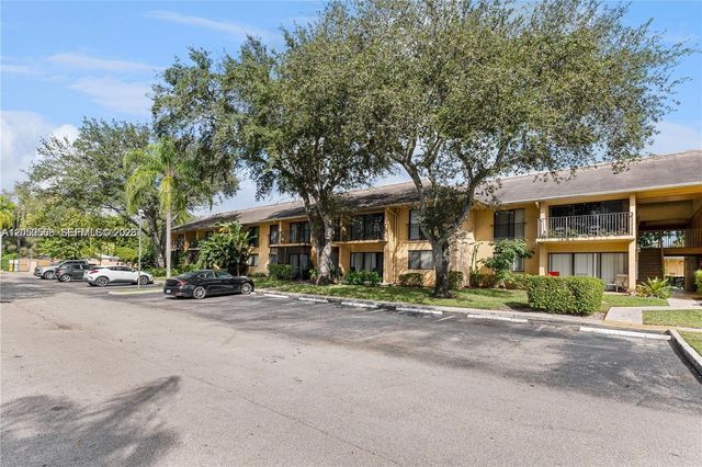 5841 Washington Street 60, Hollywood, FL 33023