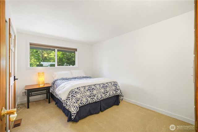 19319 76th Avenue W, Lynnwood, WA 98036