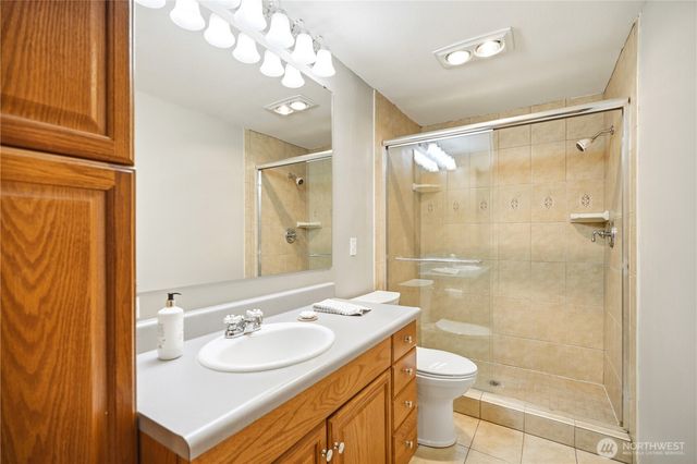 19319 76th Avenue W, Lynnwood, WA 98036