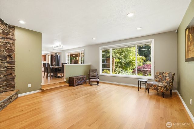 19319 76th Avenue W, Lynnwood, WA 98036