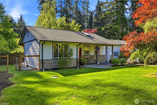 19319 76th Avenue W, Lynnwood, WA 98036