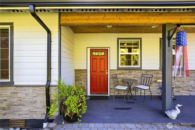 19319 76th Avenue W, Lynnwood, WA 98036