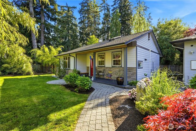 19319 76th Avenue W, Lynnwood, WA 98036