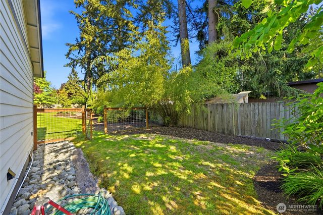19319 76th Avenue W, Lynnwood, WA 98036