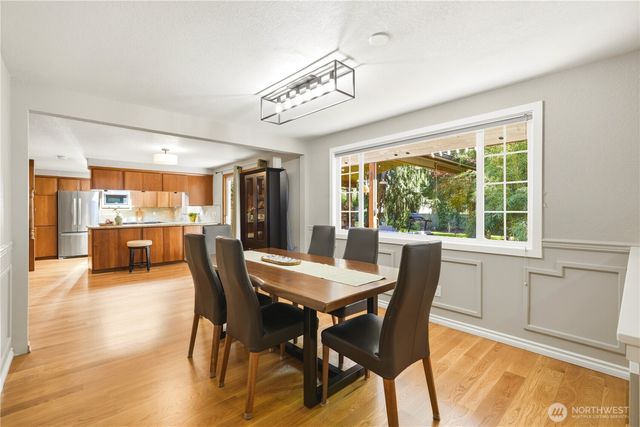19319 76th Avenue W, Lynnwood, WA 98036