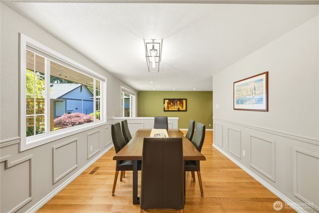 19319 76th Avenue W, Lynnwood, WA 98036