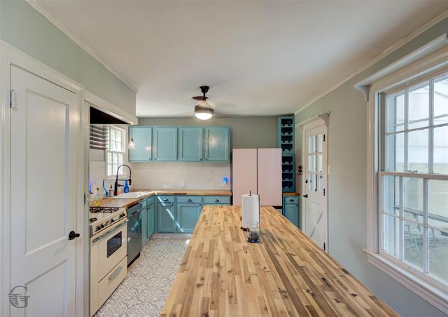 5220 Old Mooringsport Road, Shreveport, LA 71107