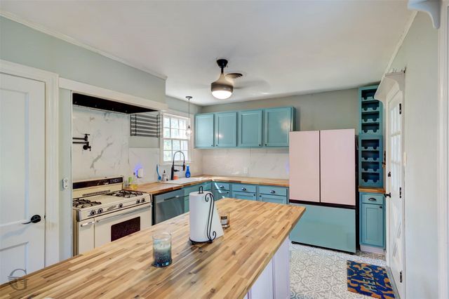 5220 Old Mooringsport Road, Shreveport, LA 71107