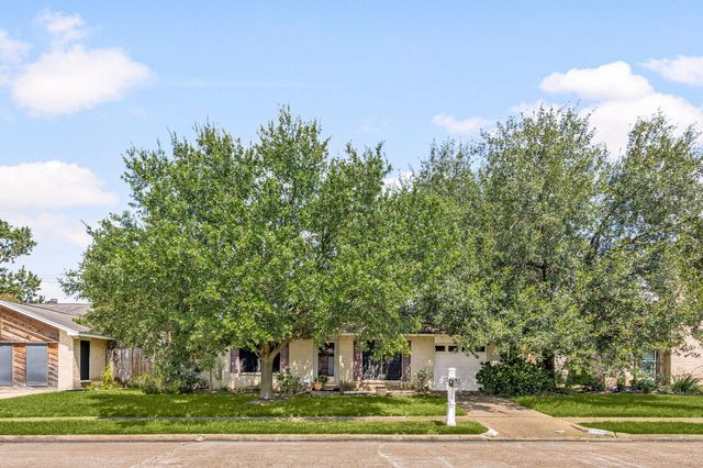 1342 Castle Glen Drive, Houston, TX 77015
