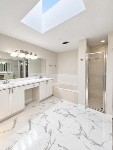 107 HALF MOON Circle D, Jupiter, FL 33458