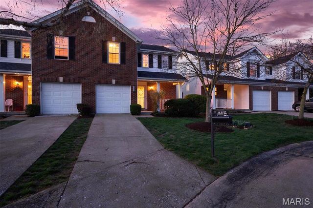 1249 Big Bend Crossing Drive, Manchester, MO 63088