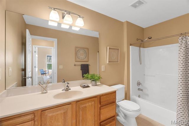 1249 Big Bend Crossing Drive, Manchester, MO 63088