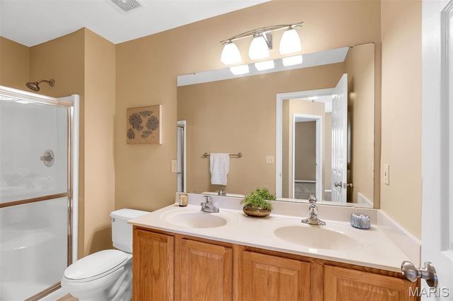 1249 Big Bend Crossing Drive, Manchester, MO 63088