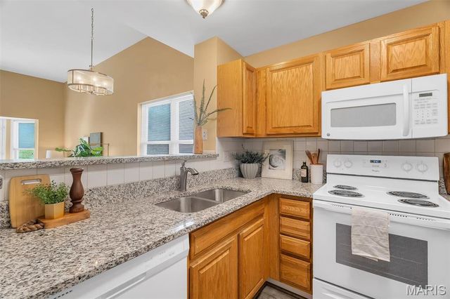 1249 Big Bend Crossing Drive, Manchester, MO 63088