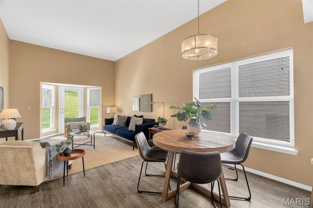 1249 Big Bend Crossing Drive, Manchester, MO 63088